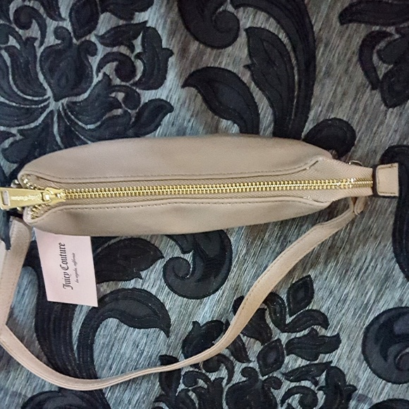 SOLD! Juicy Couture Small Crossbody Bag - Picture 5 of 6